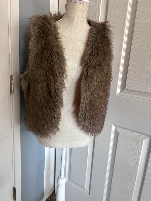 Rare Y2K 2000s style Aeropostale brown faux fur vest/ sleeveless coat 🤎🩷 5