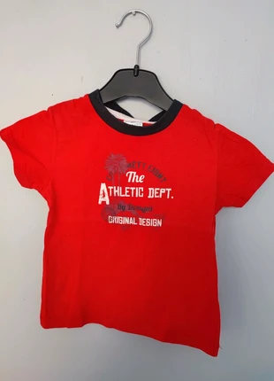 Tee shirt 18 mois, merk: Domyos, staat: Heel goed, maat: 18-24 maanden / 86 cm, € 1,00, € 1,75 inclusief Kopersbescherming