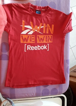 Tee-shirt manches courtes , marque: Reebok, état: Bon état, taille: 6 ans / 116 cm, 2,00 €, 2,80 € Protection acheteurs incluse