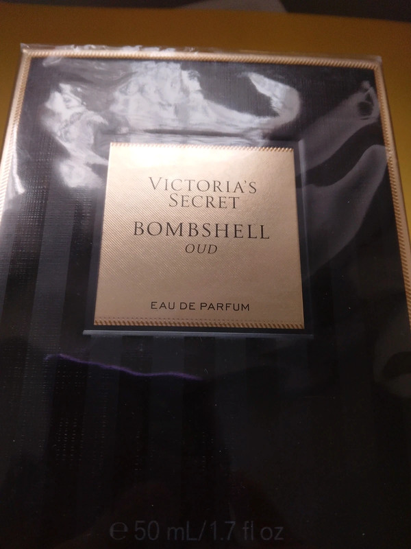 Victoria's Secret Bombshell Oud - Eau de Parfum