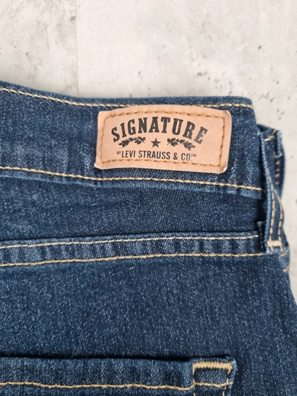 Jean Levi’s Signature Curvy Straight Bleu – Taille 42 Femme (mesures en photos) - photo numéro 8