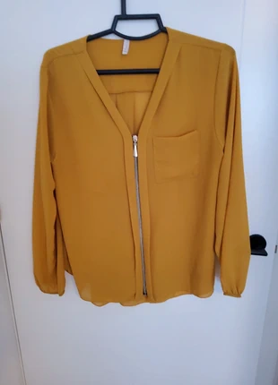 camisa con cremallera, amarillo, mostaza, manga larga puños con goma y bolsillo talla l, brand: Italiano, condizioni: Nuovo senza cartellino, taglia: L / IT 44 / EU 40, €8.00, €9.10 include la Protezione acquisti