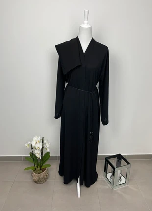 À saisir : 🌸 Abaya Nelja Abaya noire ouverte avec ceinture & foulard 🌸, marke: Nelja Abaya, zustand: Sehr gut, größe: M / 38 / 10, 29,00 €, 31,15 € inklusive Vinted-Käuferschutz