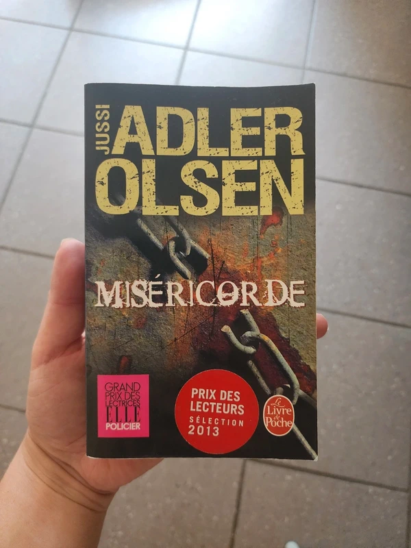 Livre de poche "miséricorde" de Jussi Adler-Olsen - Doublon