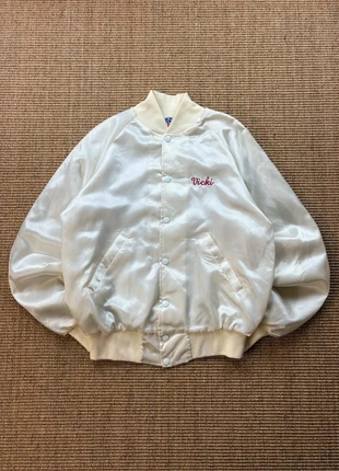 Veste bomber nylon satin crème brodée Aurora Stage Company USA 1980s femme S #0496, brand: Vintage Dressing, condition: Very good, size: S / 36 / 8, €24.25, €26.16 includes Buyer Protection Pro