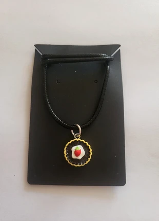 Cute pie necklace, marque: Handmade, état: Neuf sans étiquette, 8,00 €, 9,10 € Protection acheteurs incluse