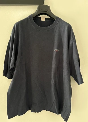 T-shirt Levi’s customized, brand: Levi's, condizioni: Buone, taglia: L, €8.00, €9.10 include la Protezione acquisti