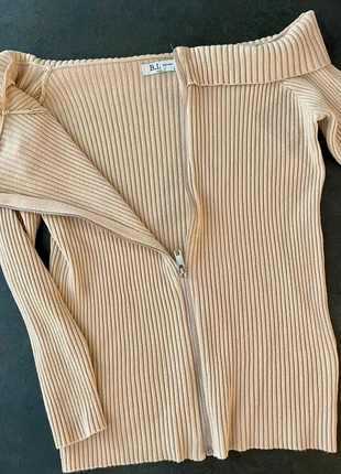 Y2K Off the shoulder gilet zip top, brand: Cardigan, condition: Very good, size: M / 38 / 10, €4.99, €5.94 includes Buyer Protection