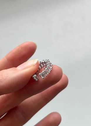 Earcuff, merk: Silver, staat: Nieuw zonder prijskaartje, € 8,00, € 9,10 inclusief Kopersbescherming