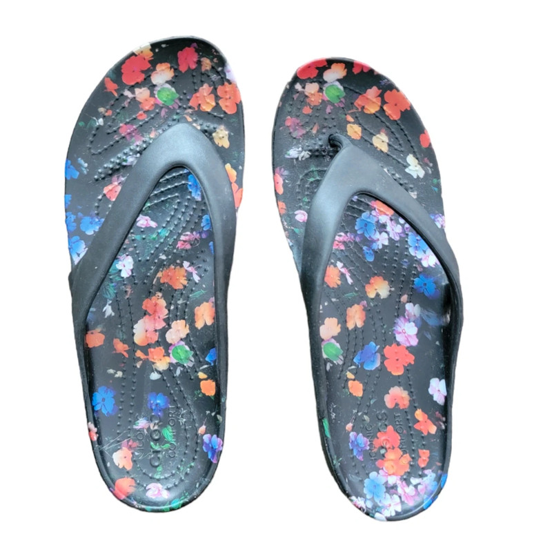 Crocs Size 7 Black Colorful Floral Sandals Flip Flops Nwot 1