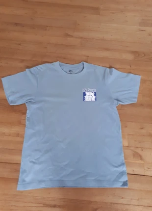 TShirt Uniqlo garçon XS, marque: Uniqlo, état: Bon état, taille: XS, 4,00 €, 4,90 € Protection acheteurs incluse