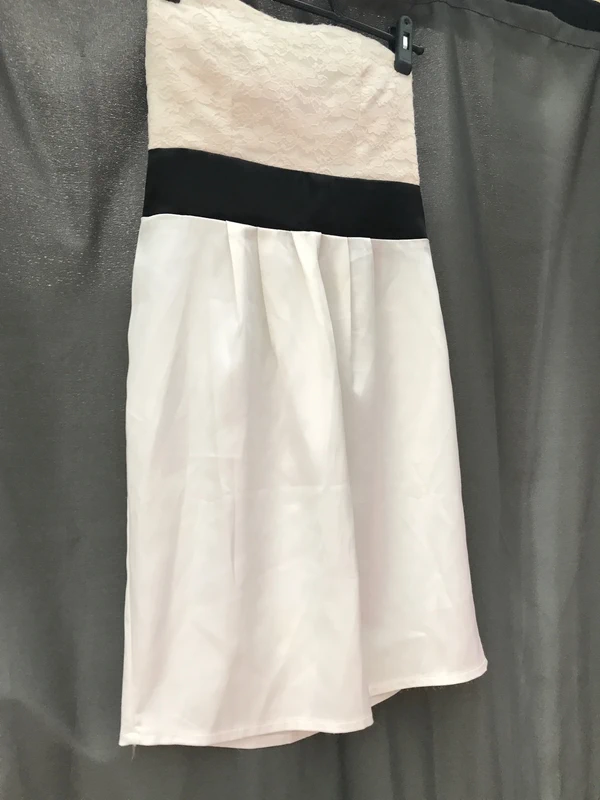 Robe noir et blanc - photo numéro 3
