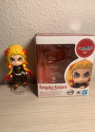 Figura articulada Rengoku Kyojuro con caja, marque: Figuarts Mini, état: Neuf avec étiquette, taille: Taille unique, 10,00 €, 11,20 € Protection acheteurs incluse