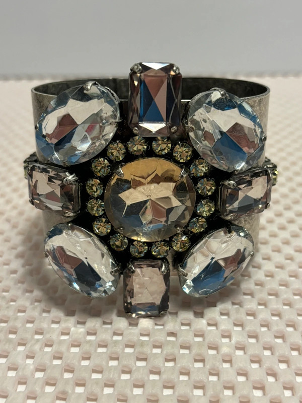 Super Chunky Distressed Metal Tone Acrylic & Rhinestone Hinged Bracelet 4