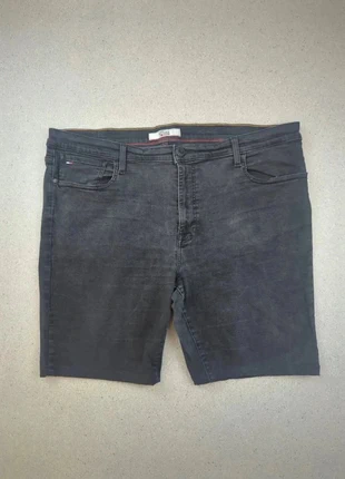 Short en jean Tommy Hilfiger Denim | Noir patiné | Logo brodé | W42 Homme, marque: Tommy Hilfiger, état: Très bon état, taille: W42 | FR 52, 10,00 €, 11,20 € Protection acheteurs (Pro) incluse