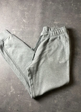 Nike jogging logo brodé gris taille élastique taille M., brand: Nike, condition: Very good, size: M, €25.00, €26.95 includes Buyer Protection