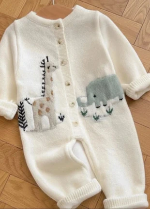 Pyjama en tricot doux neuf, brand: ELLE, condizioni: Nuovo senza cartellino, taglia: 3-6 mesi / 62 cm, €30.00, €32.20 include la Protezione acquisti