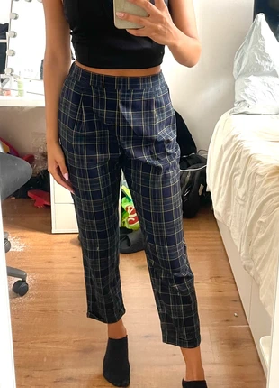 Forever 21 squared vintage pants with lines green and blue and yellow , merk: Forever 21, staat: Heel goed, maat: S / 36 / 8, € 8,00, € 9,10 inclusief Kopersbescherming