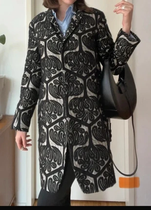 Marni Fall/Winter 2011 Coat – Paisley/Botanical Print – Size IT 40, brand: Marni, condizioni: Ottime, taglia: L / IT 44 / EU 40, €200.00, €210.70 include la Protezione acquisti