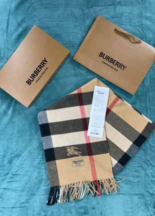 Écharpe Burberry beige d’archive – 100 % cachemire, 180x67 cm, neuve avec étiquette, marke: Burberry, zustand: Sehr gut, 99,00 €, 104,65 € inklusive Vinted-Käuferschutz