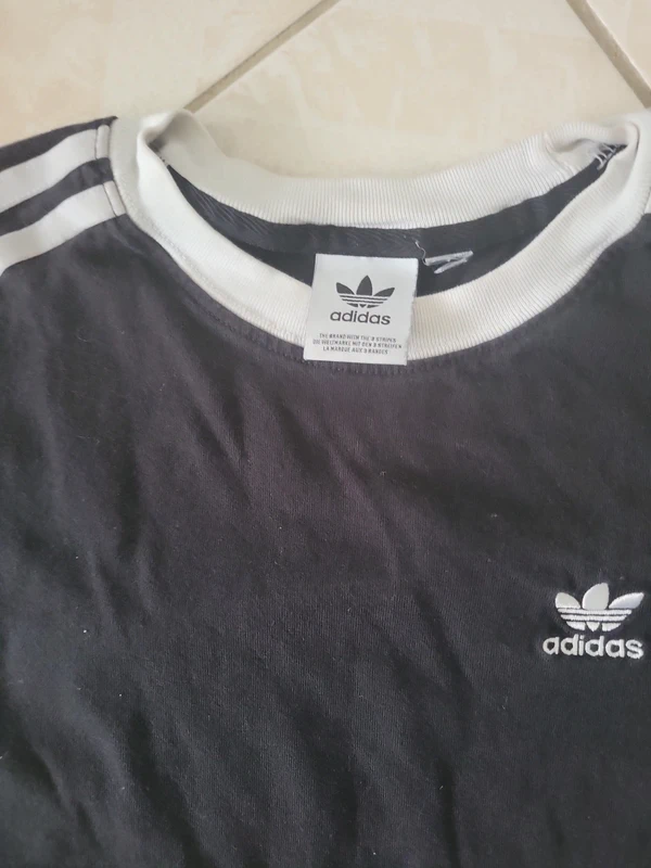 Tee-shirt taille 14 ans - photo numéro 2