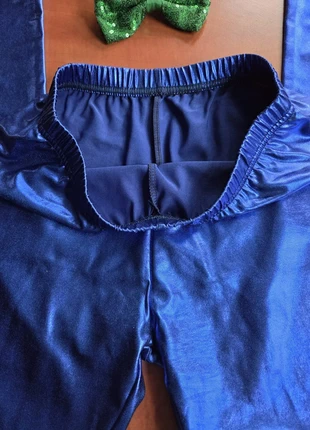 Foute outfit, broek + strik, merk: Outfit, staat: Nieuw zonder prijskaartje, maat: S / 36 / 8, € 5,00, € 5,95 inclusief Kopersbescherming