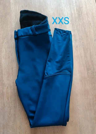 Pantalon d'équitation hiver imperméable, merk: Fouganza, staat: Heel goed, maat: 12 jaar / 152 cm, € 24,00, € 25,90 inclusief Kopersbescherming