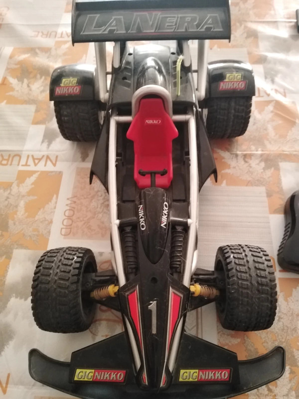 Macchina gig Nikko la nera con telecomando e batteri piu caricatore funziona perfettamente Vinted