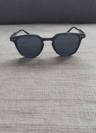 Lunettes de soleil noires style moscot zara-tendance-chic-look, marque: Zara, état: Neuf sans étiquette, 8,00 €, 9,10 € Protection acheteurs incluse