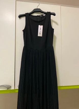 Vestito Nero Lungo, marque: Je Ne, état: Neuf avec étiquette, taille: S / 36 / 8, 45,00 €, 47,95 € Protection acheteurs incluse