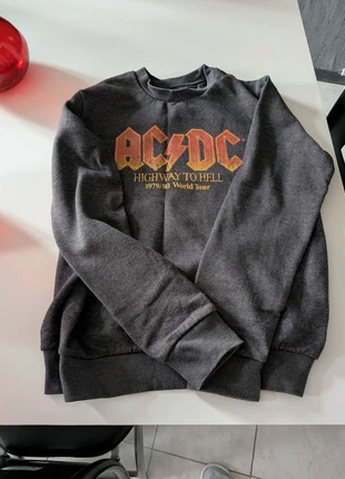 Pull AC/DC M, marque: AC/DC, état: Très bon état, taille: M, 6,00 €, 7,00 € Protection acheteurs incluse