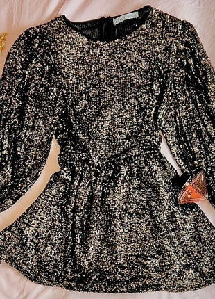 Cute and Elegant Sequin Dress || Black and Golden || Old Money Aesthetic, marque: Zara, état: Très bon état, taille: M / 38 / 10, 6,50 €, 7,53 € Protection acheteurs incluse
