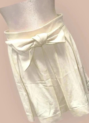 Sandro – Jupe en soie ivoire avec ceinture nœud – Taille 38 (FR M), marke: Sandro, zustand: Sehr gut, größe: M / 38 / 10, 32,00 €, 34,30 € inklusive Vinted-Käuferschutz