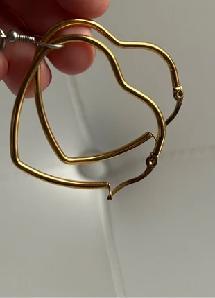 Boucle d’oreilles dorés forme cœur en acier inoxydable gold heart shaped earings stainless steel, marque: COQUETTE, état: Très bon état, 7,00 €, 8,05 € Protection acheteurs incluse