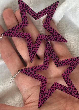 Pink leopard star earrings y2k, marque: Alternative, état: Neuf sans étiquette, 9,00 €, 10,15 € Protection acheteurs incluse