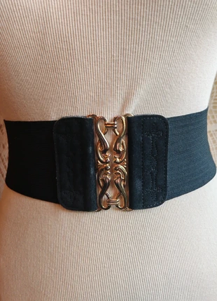 Ceinture vintage made in France, merk: Vintage Dressing, staat: Heel goed, maat: Aanpasbaar, € 12,00, € 13,30 inclusief Kopersbescherming