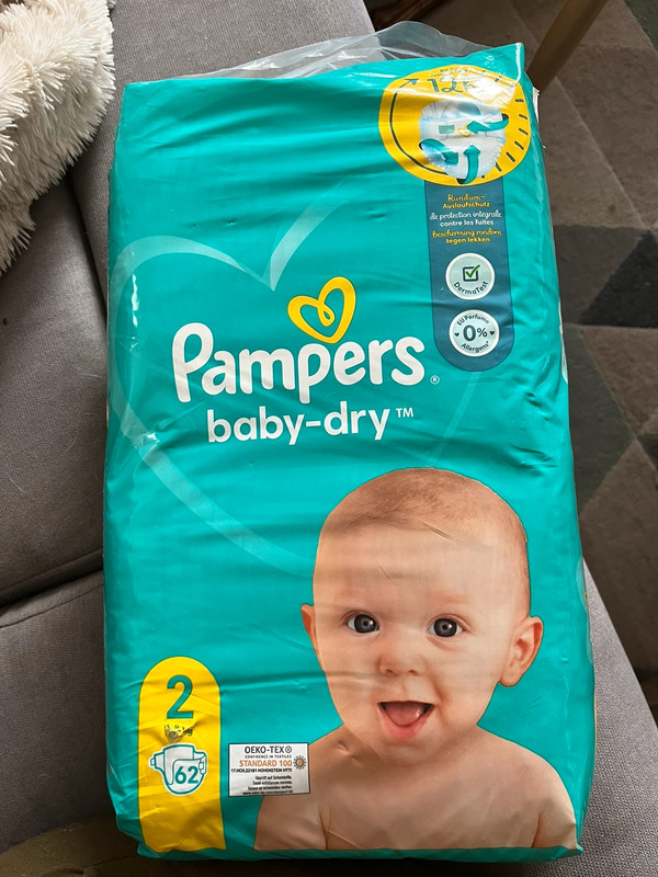 Paquet de 62 couches taille 2 4-8kg baby dry Pampers non ouvert