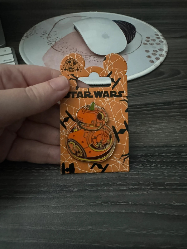 Disney Star Wars Happy Halloween 2018 BB-8 Dressed As Pumpkin Pin