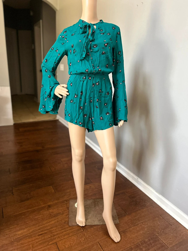 NWT BillaBong Teal Leopard Print Bell Sleeve Romper 1