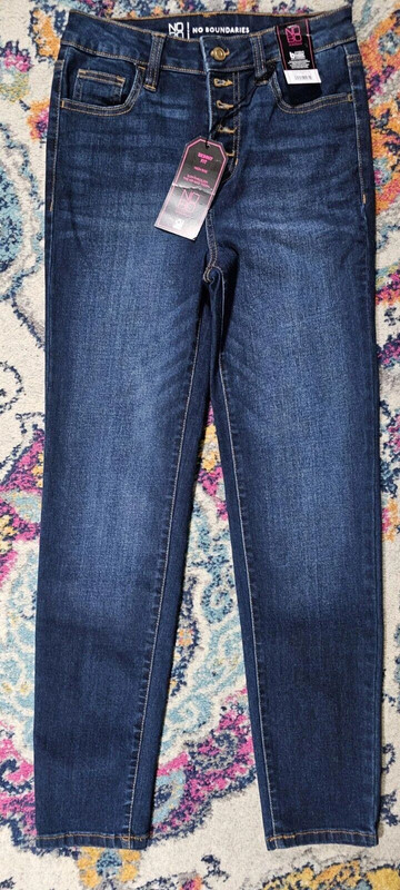 No Boundaries Skinny Fit Slimming Jeans Stretch Size 5 Nwt 1