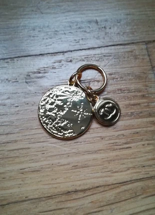 Pendantif métal doré, marke: Inconnu, zustand: Neu, 20,00 €, 21,70 € inklusive Vinted-Käuferschutz