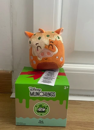 Munchlings pumba le roi lion neuf, merk: Disney, staat: Nieuw met prijskaartje, maat: 9-12 maanden / 74 cm, € 9,00, € 10,15 inclusief Kopersbescherming