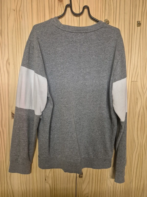Sweat gris - photo numéro 3