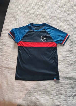 Tee-shirt de football France, brand: Intersport, condizioni: Buone, taglia: 12 anni / 152 cm, €3.00, €3.85 include la Protezione acquisti