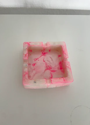 Cendrier carré en résine marbrée rose fluo & blanc nacré – pièce unique !, brand: mon univers résine, condition: Very good, €7.00, €8.05 includes Buyer Protection