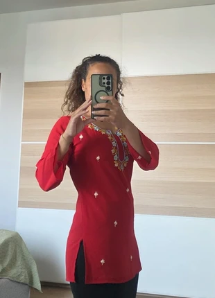 Red blouse -Indian patterns, zustand: Gut, größe: S / 36 / 8, 4,00 €, 4,90 € inklusive Vinted-Käuferschutz