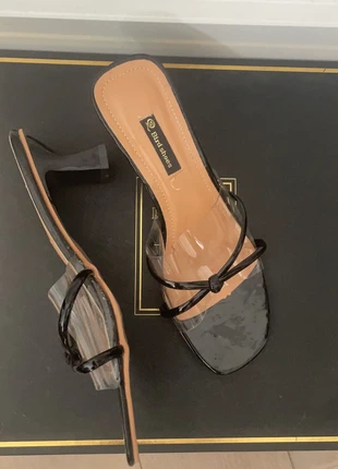 Kittenheels sandalen zwart maat 39 transparant, staat: Heel goed, maat: 39, € 3,50, € 4,38 inclusief Kopersbescherming