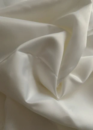 Coupon de tissu poly-satin blanc immaculé 330/143 cm, marque: sans marque, état: Neuf sans étiquette, 6,60 €, 7,63 € Protection acheteurs (Pro) incluse
