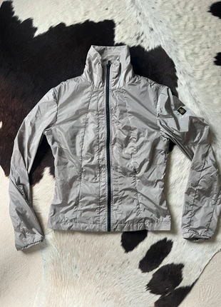 Avant garde silver windbreaker, marque: Avant Garde, état: Très bon état, taille: M / 38 / 10, 24,99 €, 26,94 € Protection acheteurs incluse
