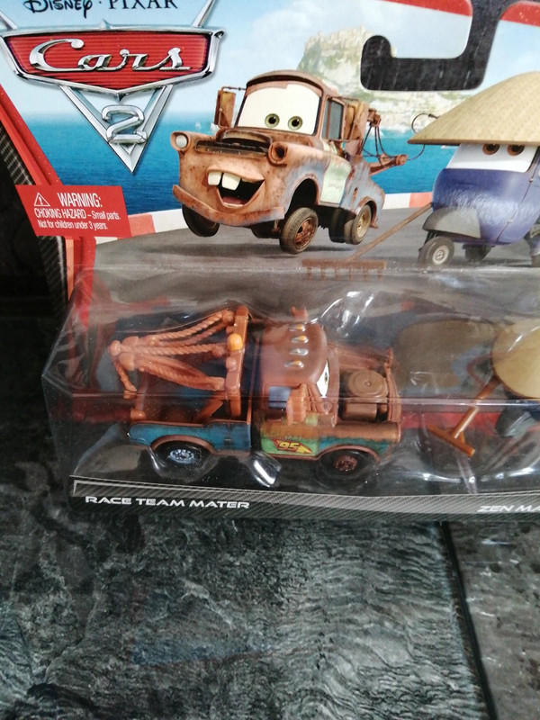 Cars 2 Disney Pixar Zen Master Pitty et Mater Vinted